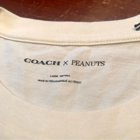Coach x Peanuts NWT Snoopy Signature Square T-Shirt w/Gift Box - Picture 5 of 6